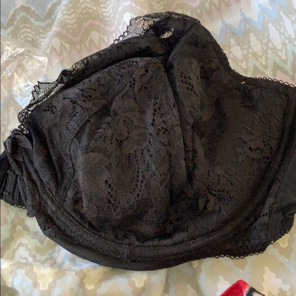 Black lace bra